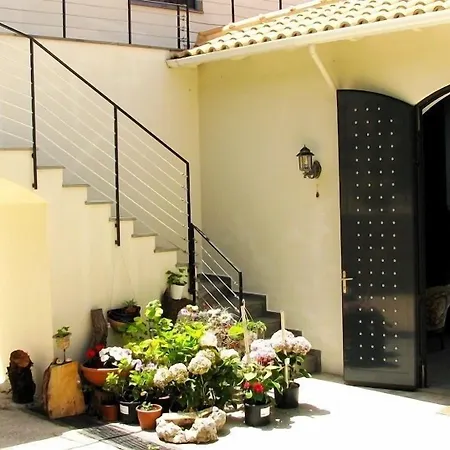 Serenity Boutique 3* Atháni