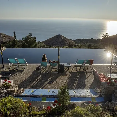 Serenity Boutique Hotell 3*