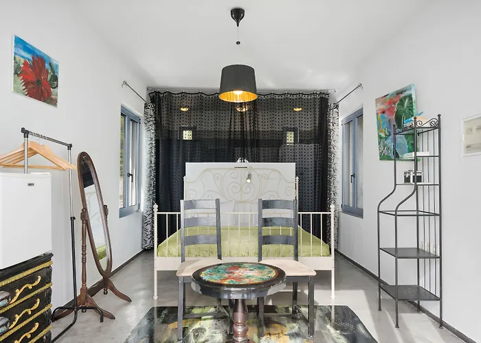 Serenity Boutique Hotell 3*